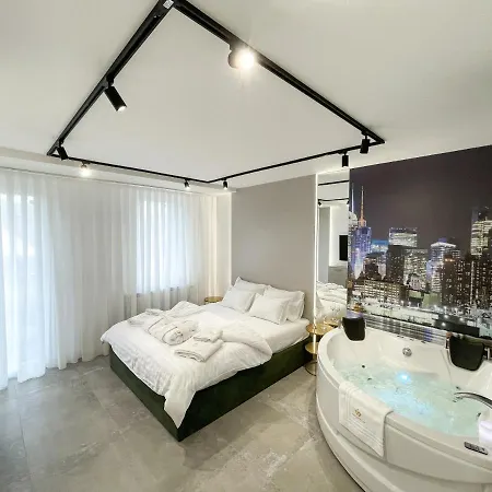 President Lux Apartment