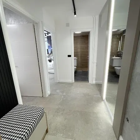 President Lux * Pale