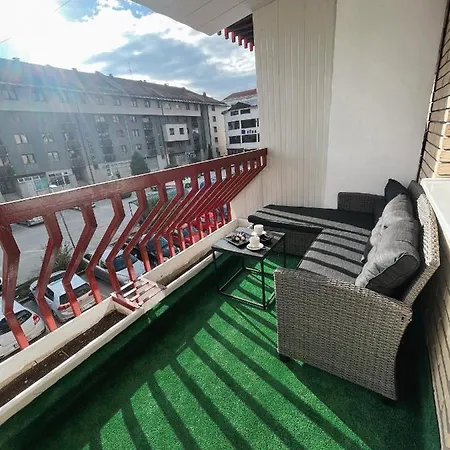 President Lux Apartment Pale